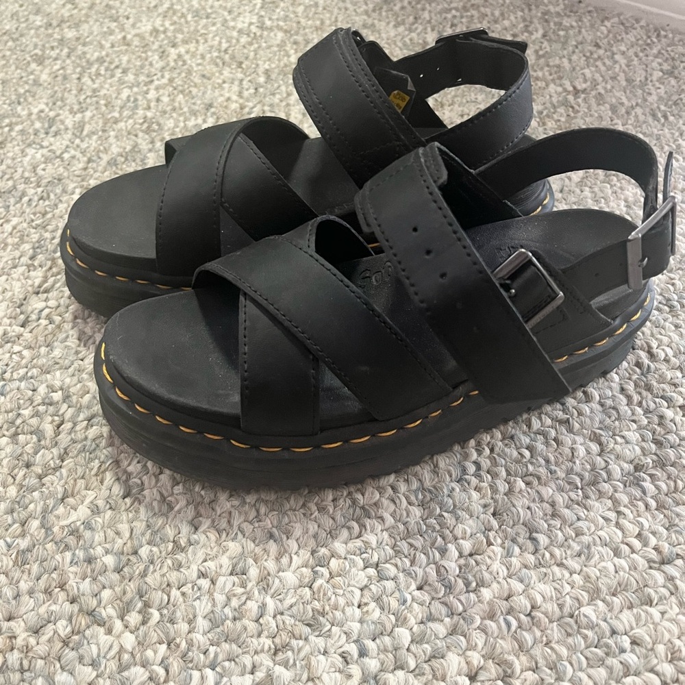 Dr. Martens Voss II sandal